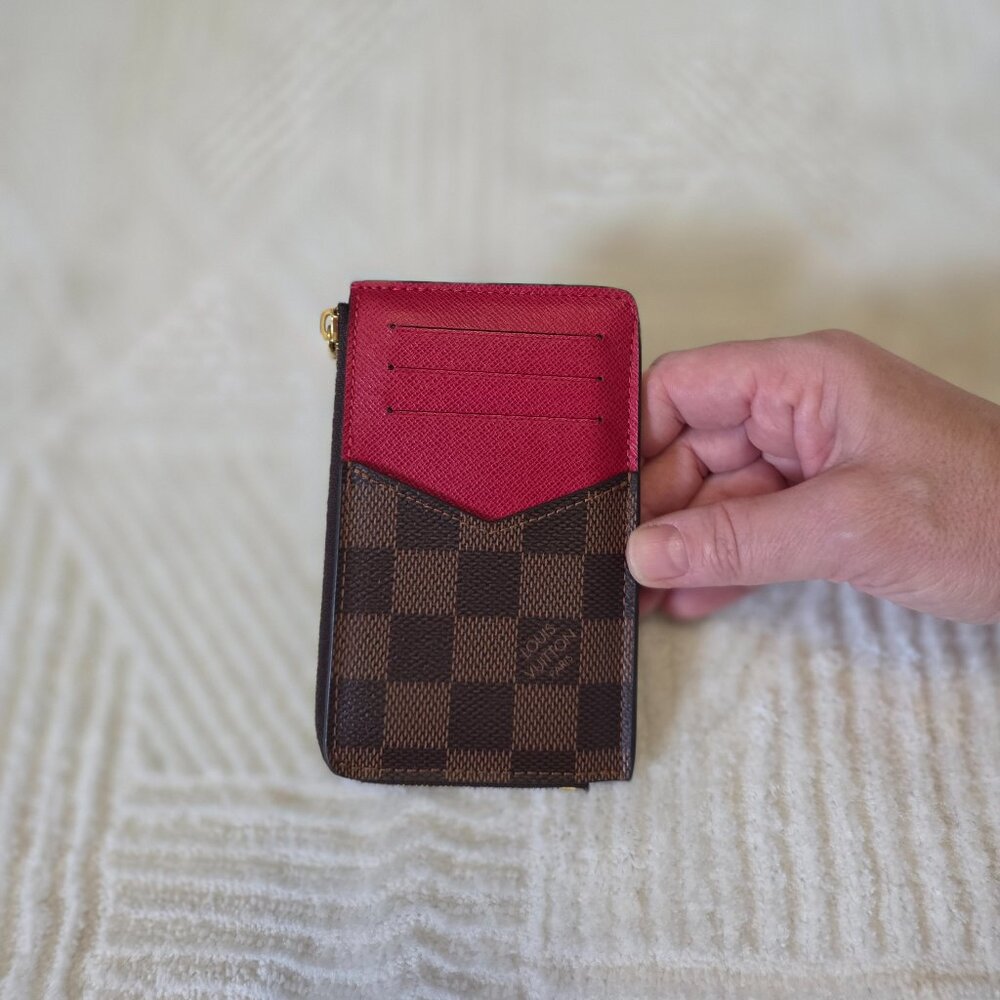 Louis Vuitton Card & Coin Holder with key chain - Picture 2 of 13
